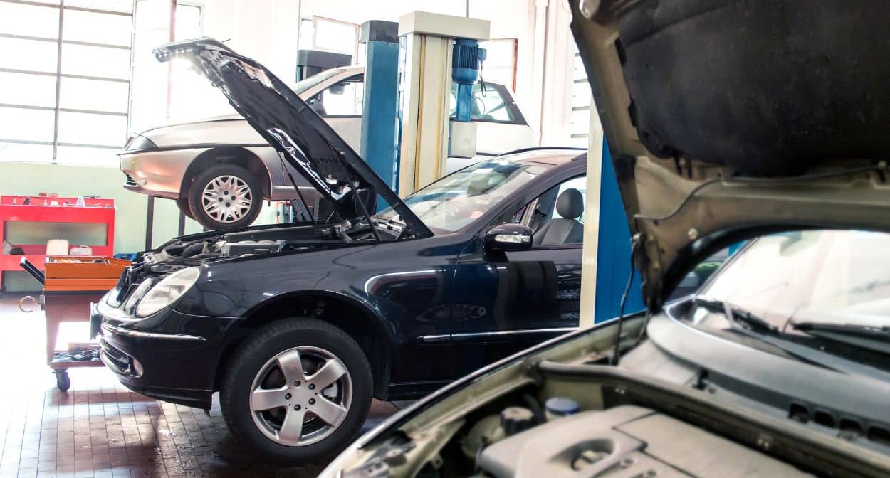 Signs That Your Vehicle Needs an Oil Change