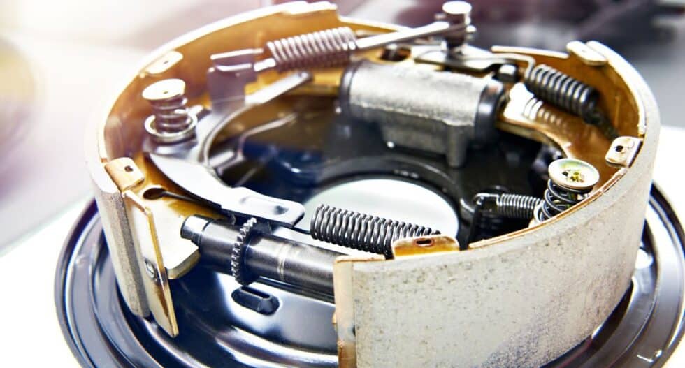 HOW DRUM BRAKES WORK visual data 6