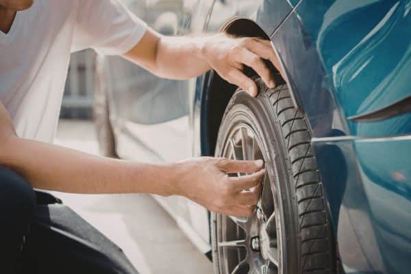 Signs you may need tire service
