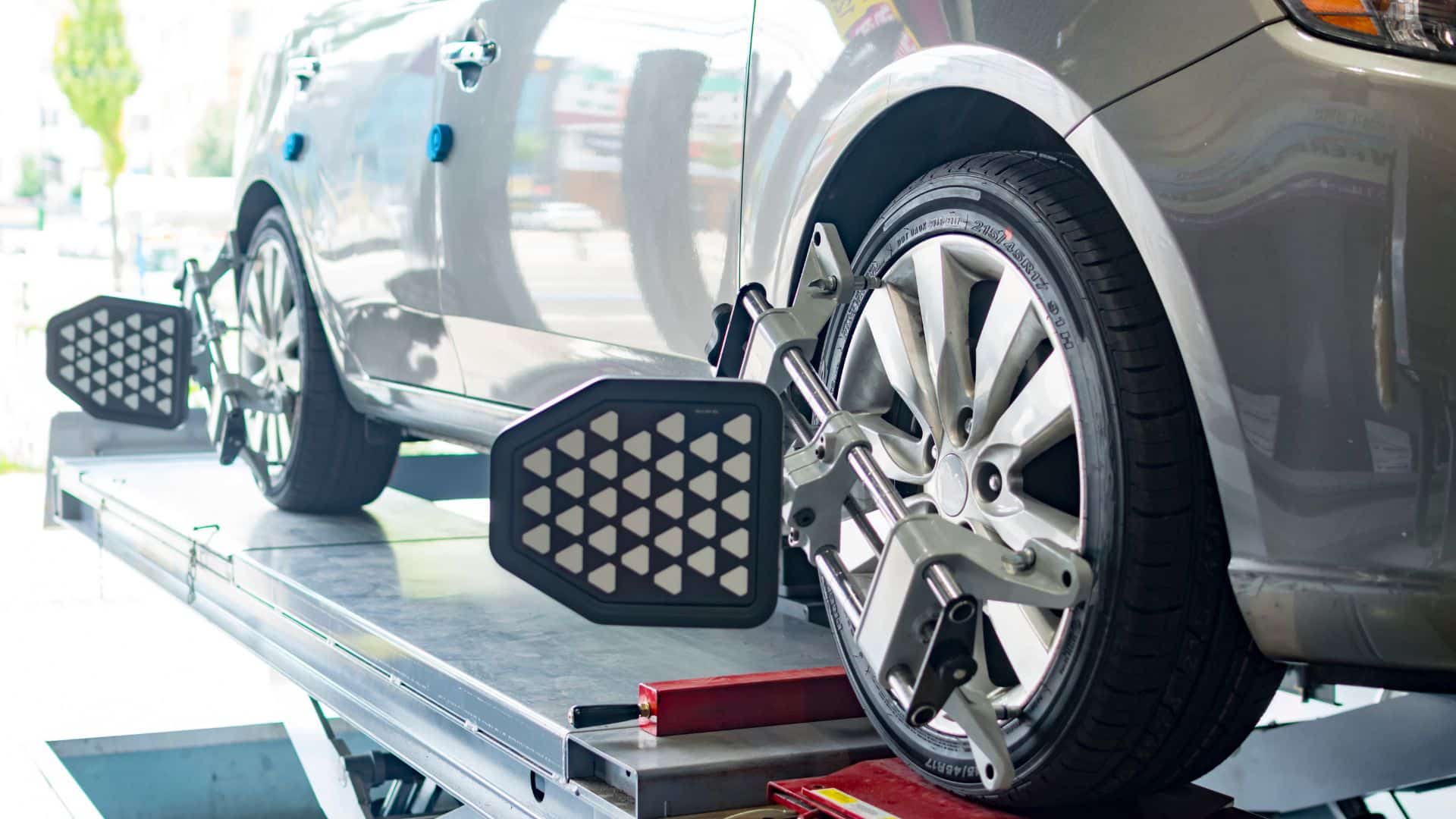 HOW WE GET YOUR WHEELS TRUE AGAIN